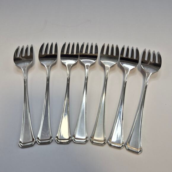 Oneida USA Lot of 7 Salad Forks SSS / Maestro - St.Leger Stainless Glossy - Picture 7 of 13